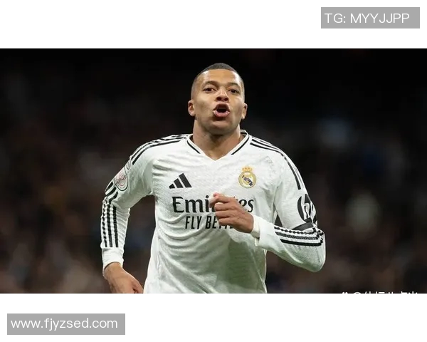 足球历史球星地位排名解析及各代传奇人物影响力对比