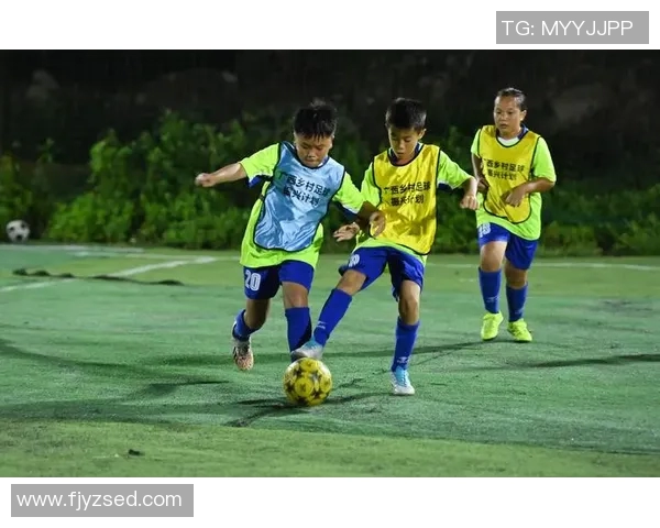 足球星女生逐梦绿茵场闪耀青春与热血拼搏的励志故事