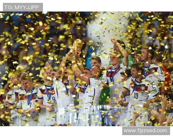 历届世界杯球星风采回顾及其在国际足坛的辉煌成就分析